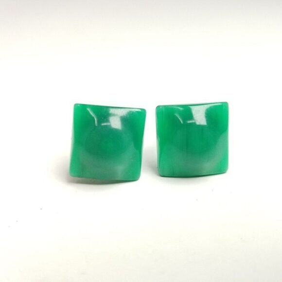 Vintage Green Square Clip On Earrings, Screw Backs, Retro Plastic, Estate - Picture 5 of 5